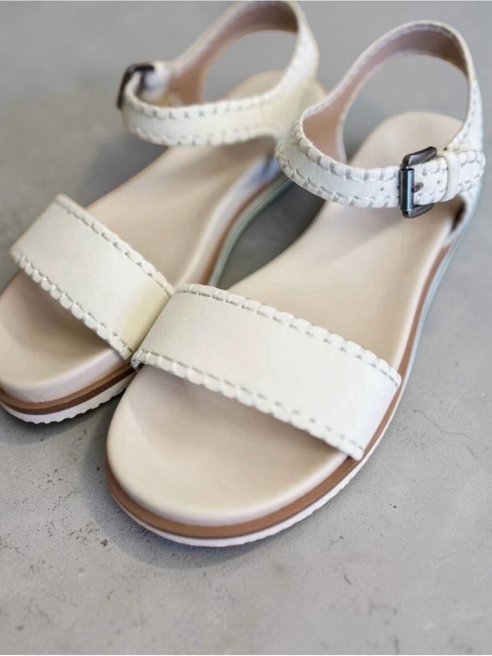 MIA Sofee Bon Bursue Cream Strappy
Sandals Size 8 Women's NIB